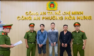 Tạm giữ 3 người đập phá quán cơm ở TPHCM