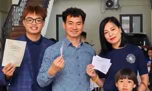 Niềm vui của Cục trưởng Xuân Bắc, NSND Công Lý cùng giới nghệ sĩ trong ngày hội lớn của toàn dân