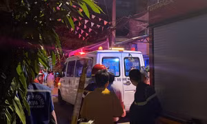 Đi học về, nam sinh bàng hoàng phát hiện cha tử vong trên tầng hai