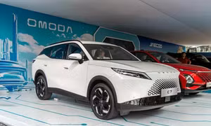 Xe Trung Quốc giảm giá sâu tới cả trăm triệu, quyết tìm doanh số