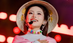 Ban tổ chức Em xinh lên tiếng