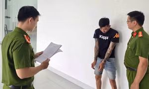 Tóm gọn đối tượng gây liên tiếp 2 vụ cướp giật dây chuyền ở TPHCM
