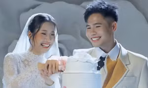 Rapper Phúc Du cưới bạn gái yêu 14 năm