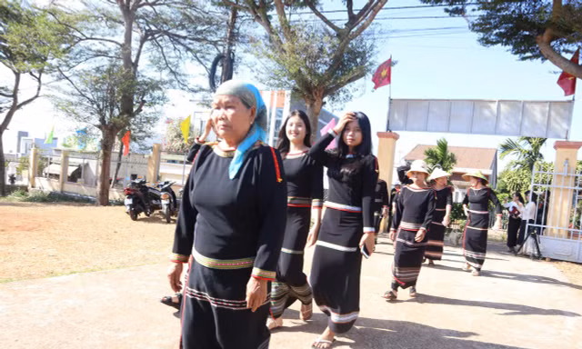 Từng thẻ cử tri, từng niềm tin được gửi gắm
