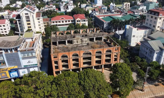 Dự án trung tâm thương mại dang dở gần 20 năm ở Đắk Lắk chờ tháo gỡ