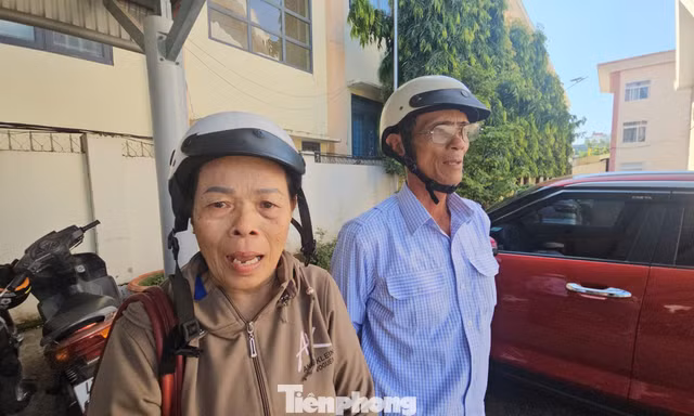 Tuyển sinh lớp 10 ở Đắk Lắk: Phụ huynh bật khóc, có người ví như ‘lô tô, xổ số’
