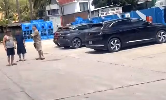 Công an vào cuộc vụ khách tố bị doạ, ép ăn cơm khi vào chỗ nghỉ