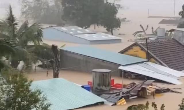 Mưa lớn diện rộng 'nhấn chìm' nhiều khu vực ở Đắk Lắk