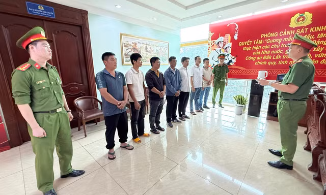 Nhận hơn 200 triệu đồng để cấp khống giấy kiểm dịch