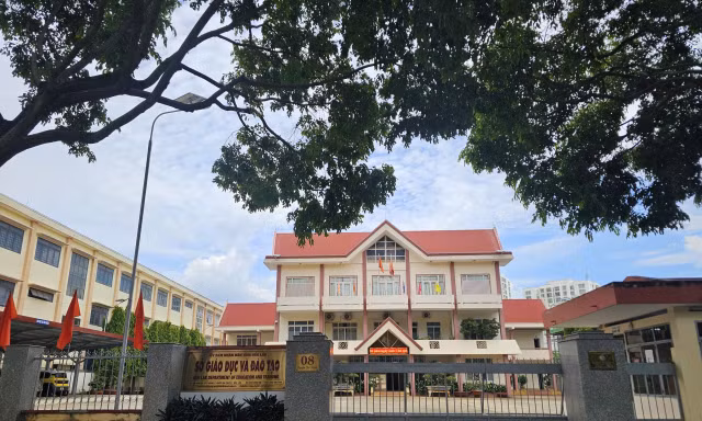 Còn 9 xã, phường ở Đắk Lắk 'nợ' giáo viên hơn 14 tỷ đồng