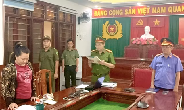 Khởi tố đối tượng lừa đảo ‘chạy án’ chiếm đoạt 2,5 tỷ đồng 
