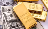 Giá vàng tăng vù vù, USD phá đỉnh 