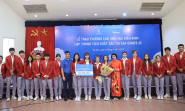 Toàn cảnh lễ trao thưởng Quỹ hỗ trợ tài năng trẻ cho VĐV, HLV điền kinh Việt Nam