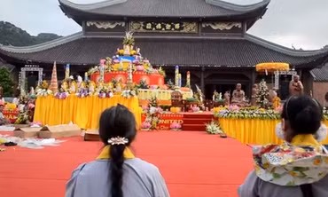 Chùa Bái Đính trước ngày Đại lễ Vesak 2014 