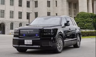 SUV siêu sang của Toyota trở thành xe công vụ mới của Thủ tướng Nhật Bản