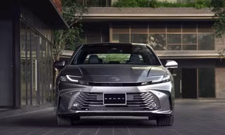 Toyota Việt Nam điều chỉnh lại giá bán một số mẫu xe gặp lỗi hiển thị