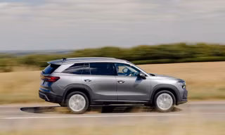 Top 10 mẫu SUV hybrid tốt nhất năm 2025