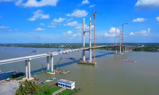 400 người thi công cầu Rạch Miễu 2 không nghỉ lễ 30/4
