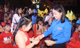 Noel gắn kết tình thân với thiếu nhi Cần Thơ