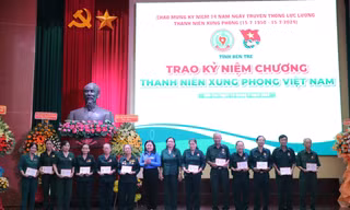Xây mới gần 100 căn nhà 'Mái ấm đồng đội'