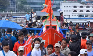 Lễ hội cầu an của người dân xóm chài miền Tây sông nước