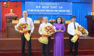 Bến Tre thông qua nghị quyết sáp nhập với tỉnh Vĩnh Long