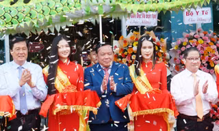 Khánh thành bệnh viện 