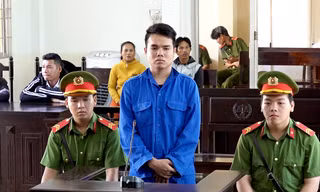 Lĩnh án 20 năm tù vì đâm bác ruột tử vong 