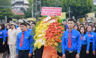 Báo công Bác Tôn
