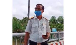 Cách chức cán bộ thuế Bến Tre do vi phạm quy định phòng dịch