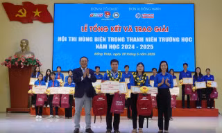 Học sinh Đồng Tháp thi hùng biện ‘tự hào vững tin theo Đảng’