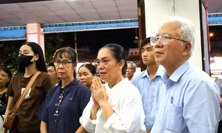 Người thân, học trò nghẹn ngào tiễn biệt Giáo sư Võ Tòng Xuân