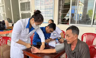 Khám sức khỏe miễn phí cho người dân tại Đồng Tháp
