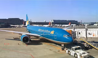 Máy bay của Vietnam AIrlines tại Narita