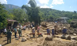 Toàn cảnh bán Tủ, xã Sơn Lương, huyện Văn Chấn, Yên Bái sau trận lũ