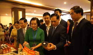 Đề nghị Lào Cai khai thác tốt lợi thế là cầu nối giữa Việt Nam - Trung Quốc - ASEAN