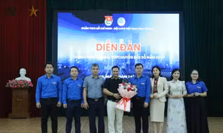 Trong xã hội cạnh tranh, ai không biết ứng dụng AI sẽ dần đánh mất nhiều cơ hội