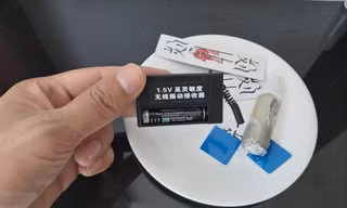 Bộ “Xóc đĩa nước điện từ nano bôi quân vị báo rung” được báo giá 4 triệu đồng.