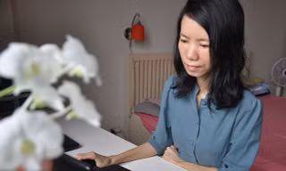 Nghị lực phi thường của dịch giả 'Triệu phú khu ổ chuột'
