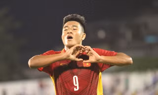 Hà Đức Chinh: ‘Từ kẻ bị hoài nghi tới người hùng U23 Việt Nam’