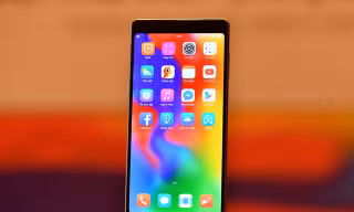 5 đối thủ đáng gờm của Bphone 3 
