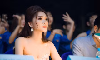 Nhan sắc những 'nội tướng' của đội tuyển Việt Nam