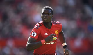 Pogba đang trở thành "mồi câu ngôi sao" của M.U.