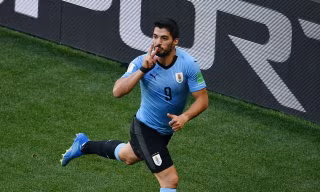 Ngày lễ trọng đại của tay săn bàn Suarez
