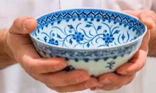 Trên thế giới hiện chỉ có 7 chiếc bát như vậy.