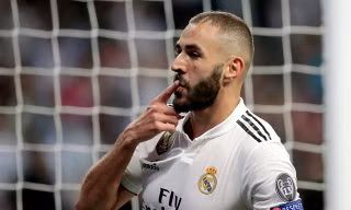 Benzema bắt kịp kỷ lục ghi bàn của Messi và Raul