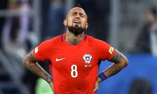 Arturo Vidal đang đối mặt với án phạt cực nặng vì tội ẩu đả.