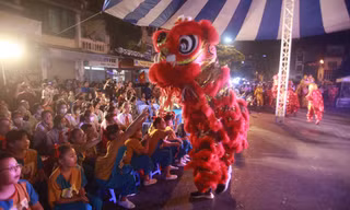 Tưng bừng lễ hội Trung thu phố cổ