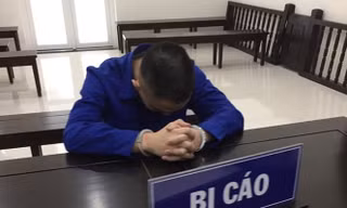 Bị cáo Nguyễn Văn Mạnh tại tòa.