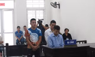 Các bị cáo trong vụ án cướp ngân hàng tại Sóc Sơn.
